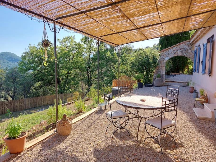 Maison à la campagne avec SPA et piscine Tourrettes-sur-Loup Extérieur photo